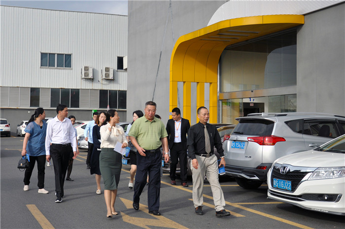 江蘇省泰州市新能源產(chǎn)業(yè)園區(qū)一行蒞臨東科集團(tuán)參觀交流 江蘇省泰州市新能源產(chǎn)業(yè)園區(qū)一行蒞臨東科集團(tuán)參觀交流