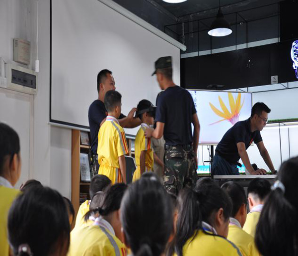 深藍(lán)光電科技有限公司在常平科技園舉辦VR課程